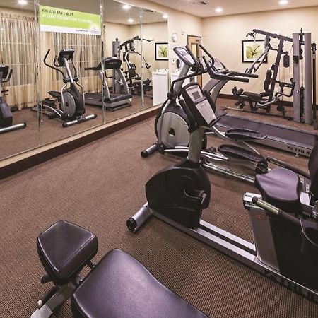 La Quinta By Wyndham Beeville Bagian luar foto