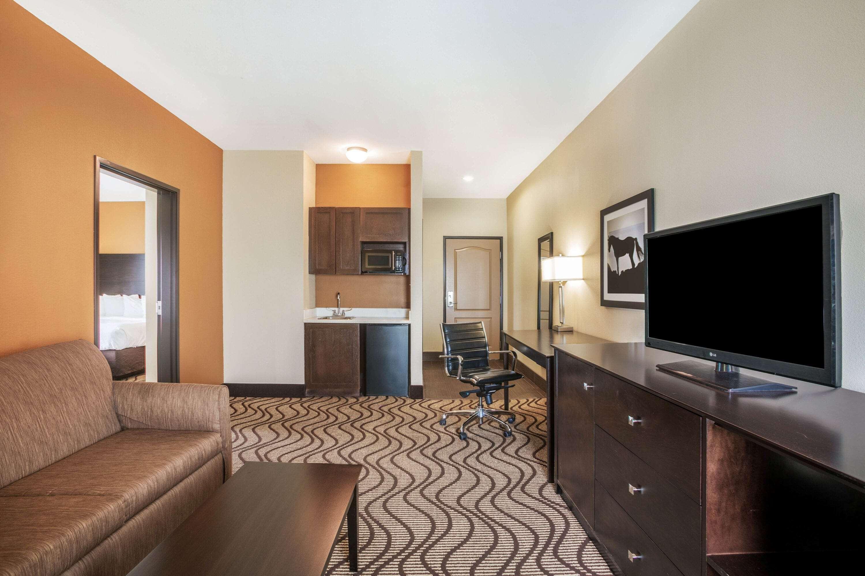 La Quinta By Wyndham Beeville Bagian luar foto